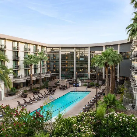 Embassy Suites By Hilton Phoenix Biltmore