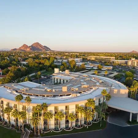 Embassy Suites By Hilton Phoenix Biltmore